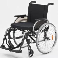 07-01-01 Кресло-коляска с ручным приводом комнатная (для инвалидов и детей-инвалидов)